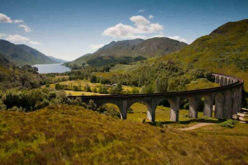 glenfinnan-viaduct-in-scotlandjpg
