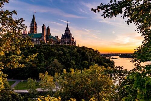 parliament-of-canada-and-ottawa-river (1)
