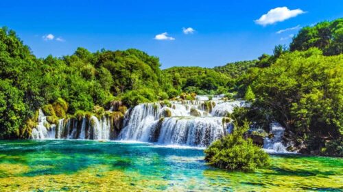 waterfalls-krka-national-park-dalmatia-croatiajpg