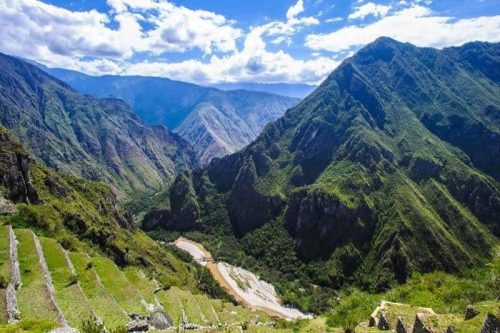 wendy-wu-panoramic-peru-sacred-valley